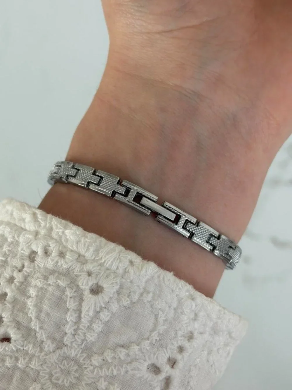 Sku0509 Retro Silver White dial Women Casual Oval Watch Bracelet‎ + gift box